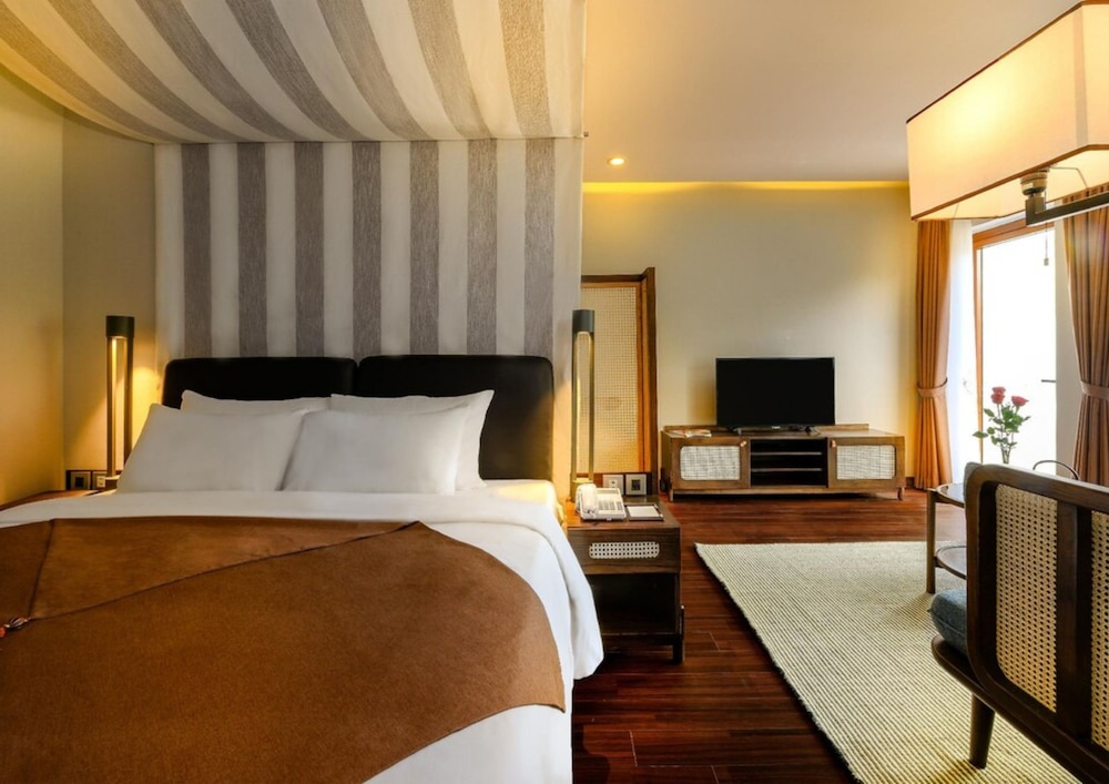 ha hotel apartments hoi an ocean front