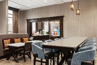 hampton inn and suites kansas city downtown crossroads