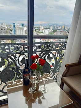 roliva hotel and apartment danang