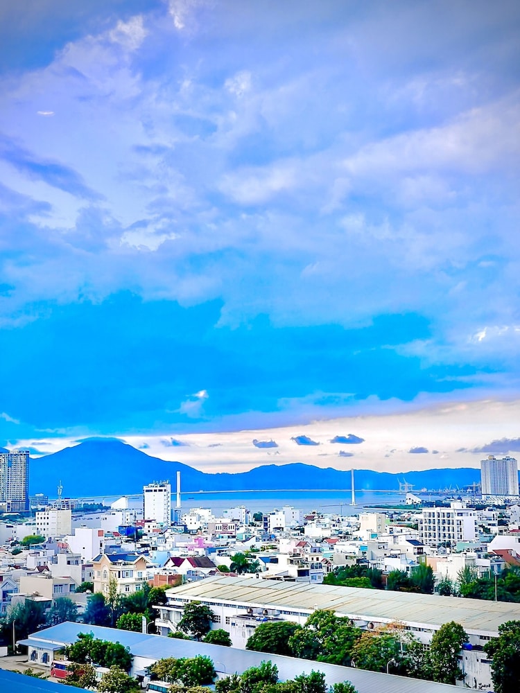 roliva hotel and apartment danang