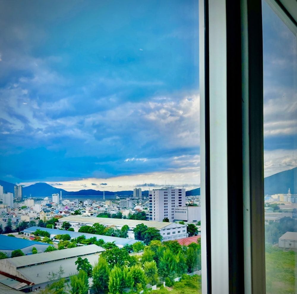 roliva hotel and apartment danang