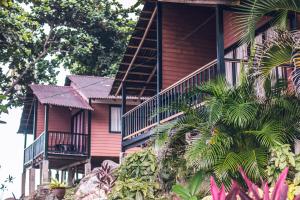 d rock garden resort