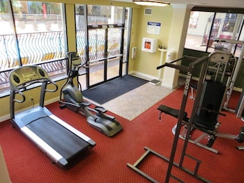 jockey resort suites center strip