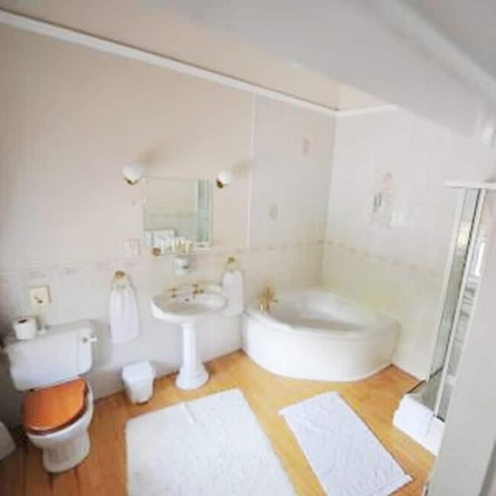 oyo dunmar house hotel