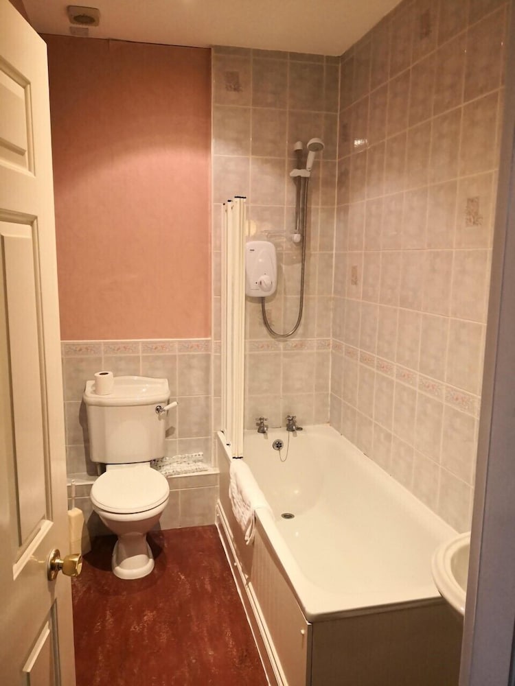 oyo dunmar house hotel