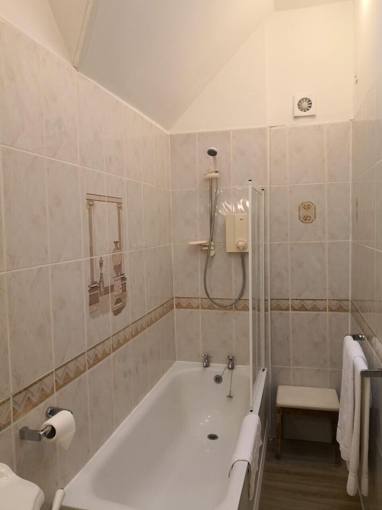 oyo dunmar house hotel
