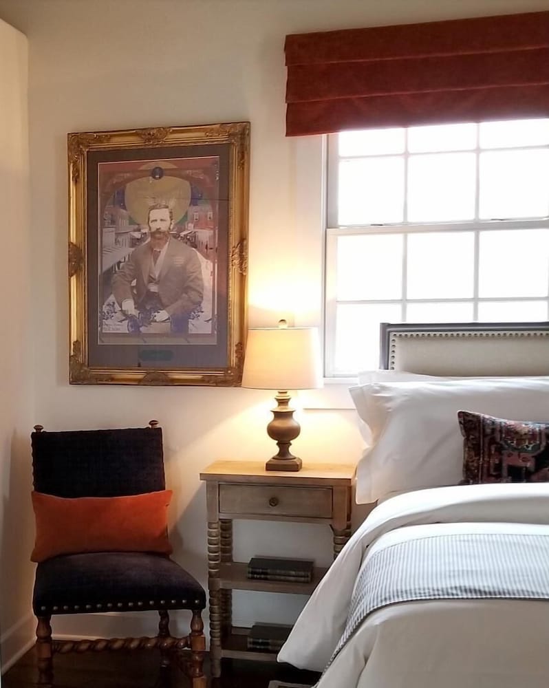 the armory park inn