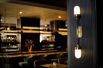 Cyrus Hotel, Topeka, A Tribute Portfolio Hotel,Shawnee County>>Shawnee,4 star