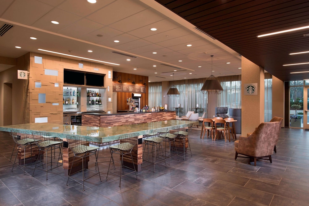 courtyard by marriott atlanta alpharetta avalon area
