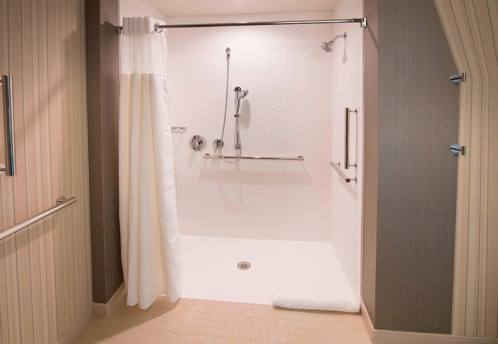 courtyard by marriott atlanta alpharetta avalon area