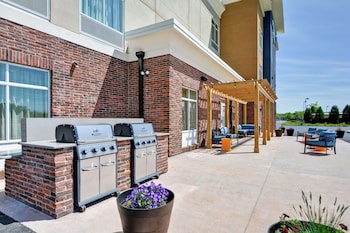 homewood suites by hilton hadley amherst