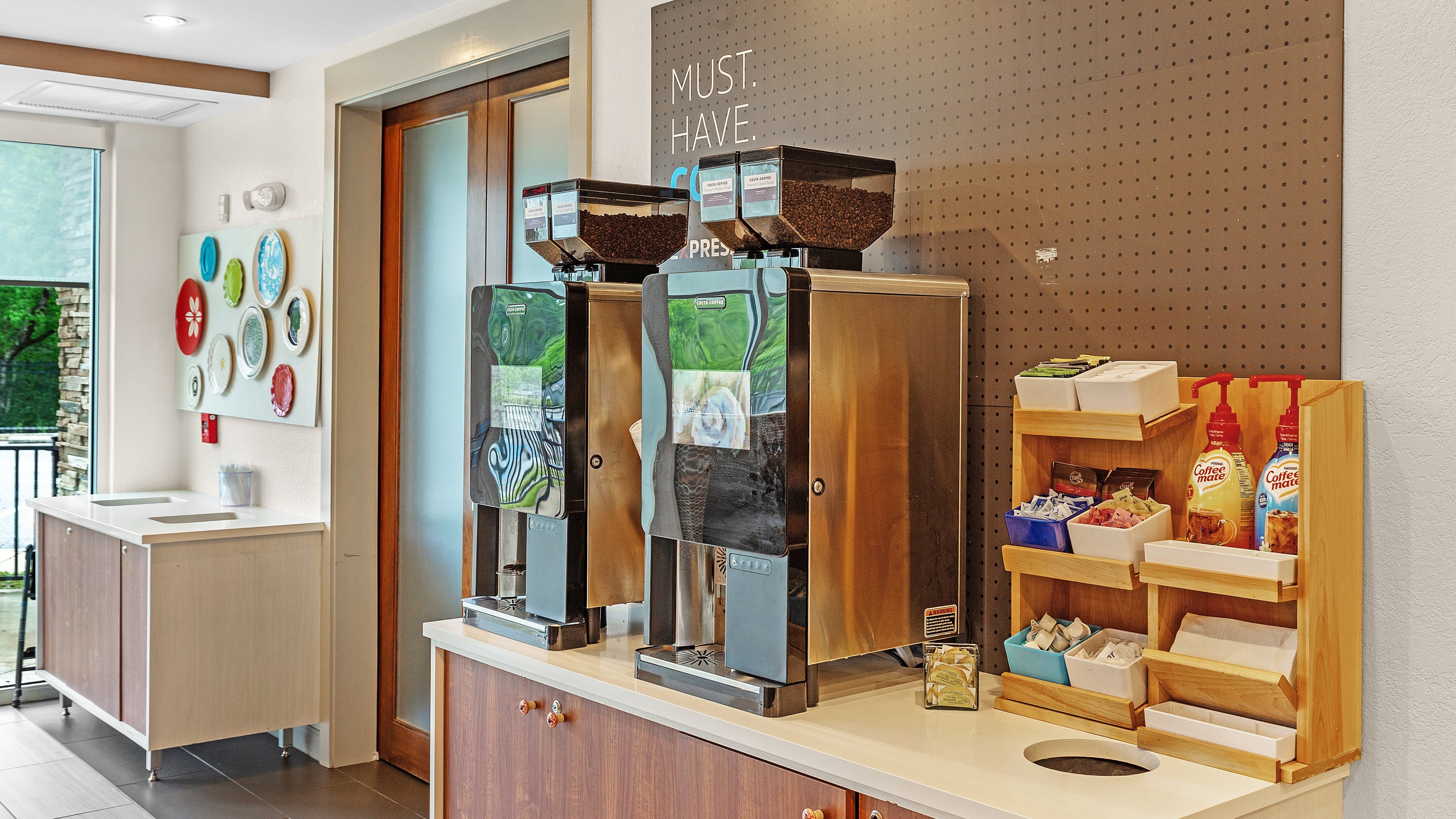 holiday inn express and suites mobile university are