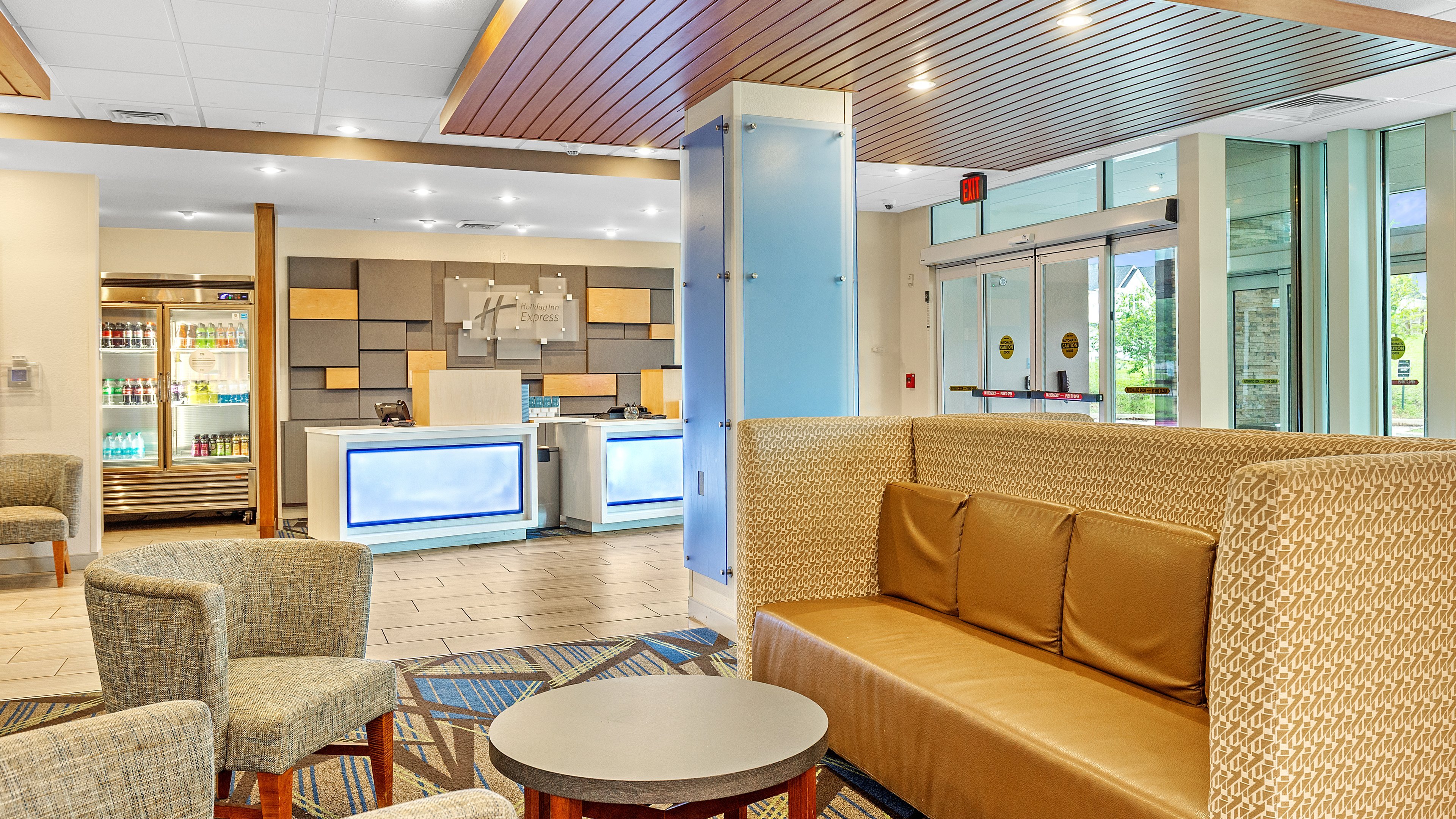 holiday inn express and suites mobile university are