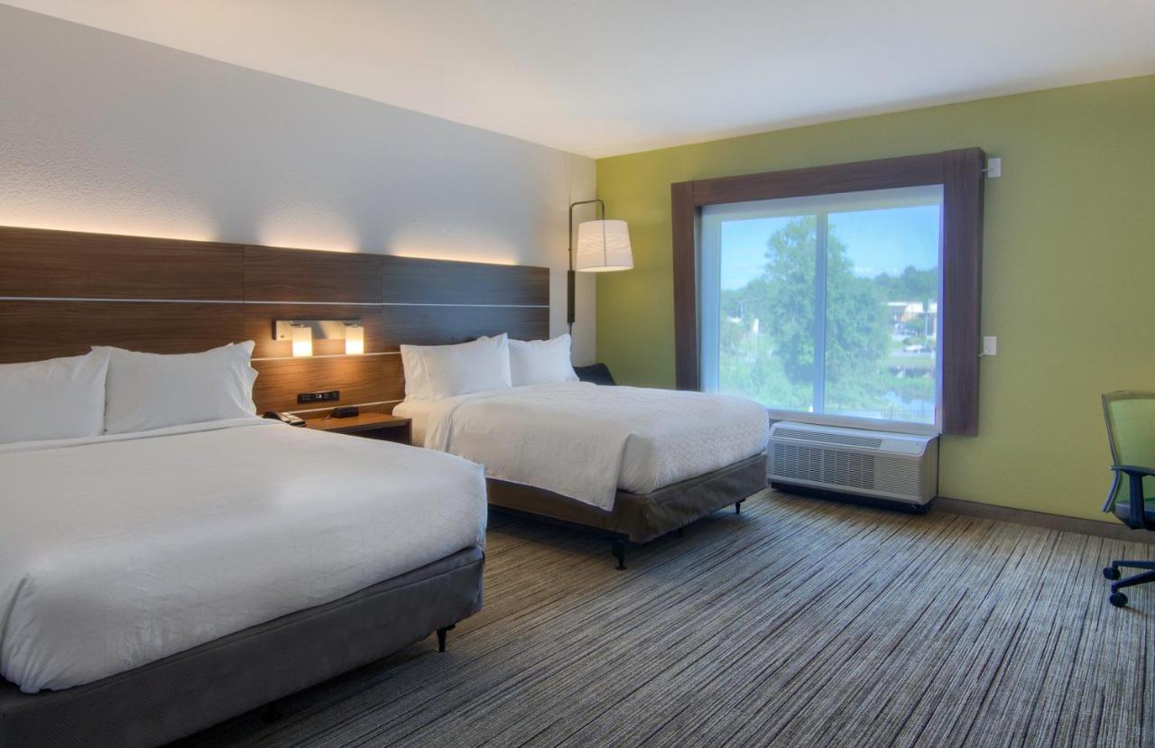 holiday inn express and suites mobile university are