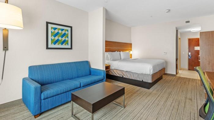 holiday inn express and suites mobile university are