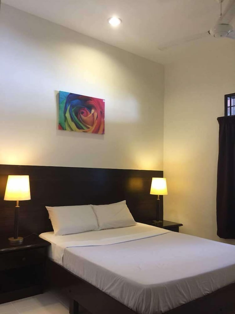 perhentian tivoli inn