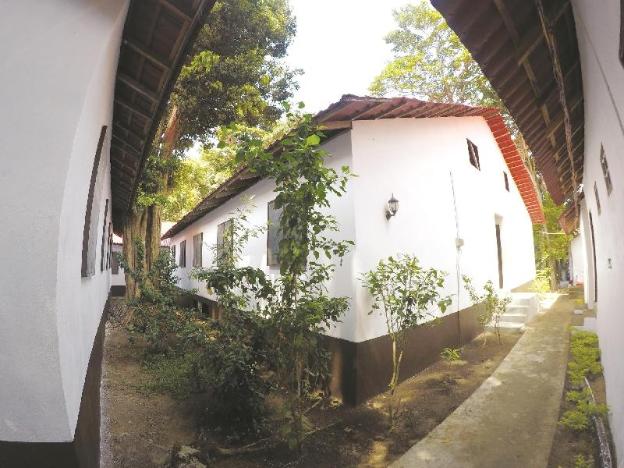 perhentian tivoli inn