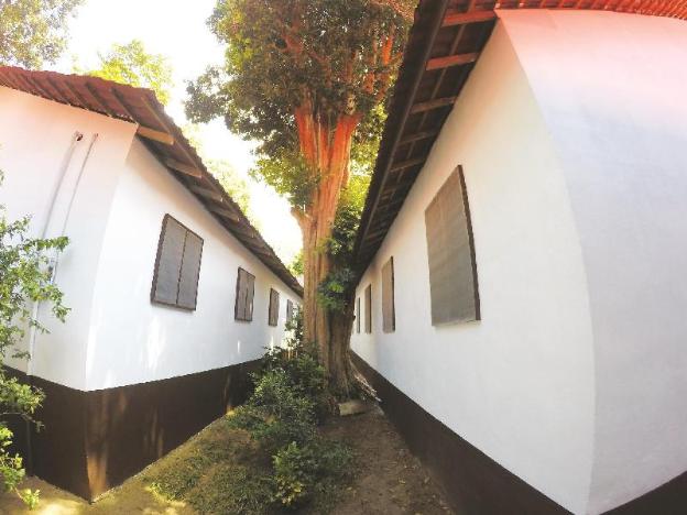 perhentian tivoli inn