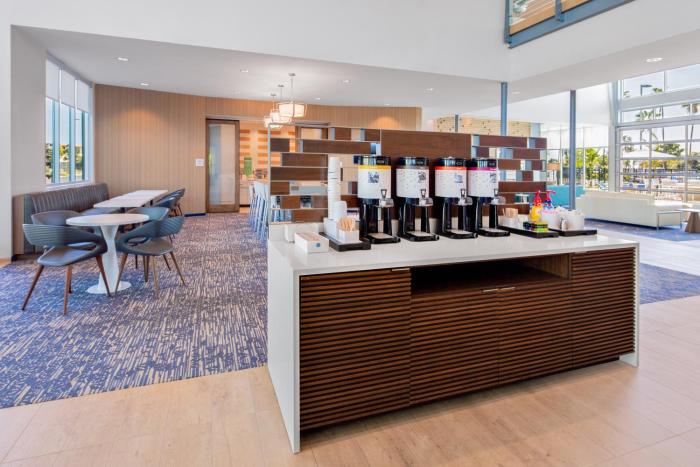 hampton inn and suites san diego airport liberty station