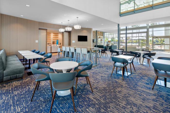 hampton inn and suites san diego airport liberty station