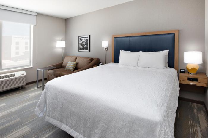 hampton inn and suites san diego airport liberty station
