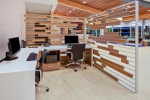 hampton inn and suites san diego airport liberty station