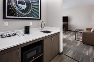 hampton inn and suites san diego airport liberty station