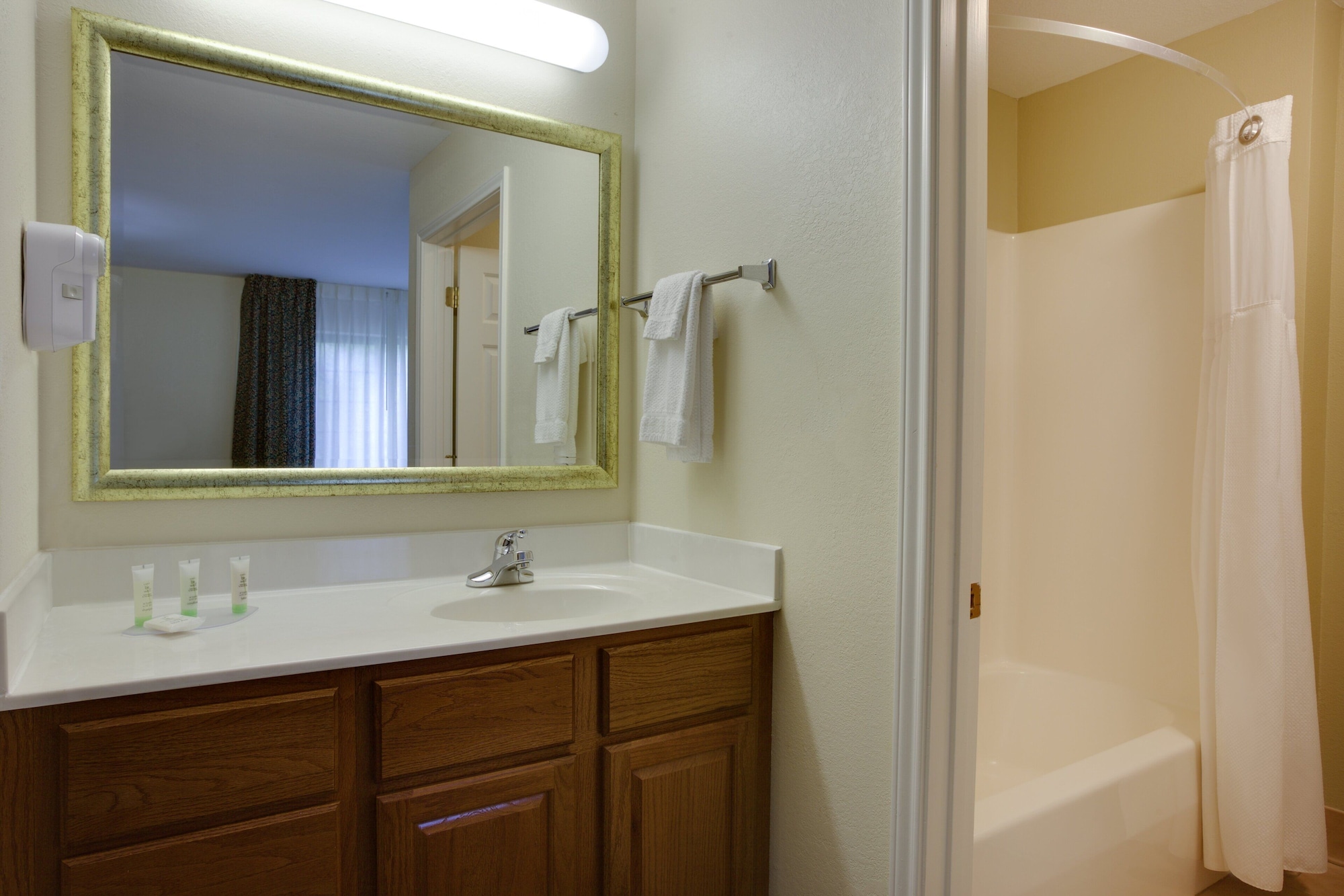 staybridge suites corning by ihg
