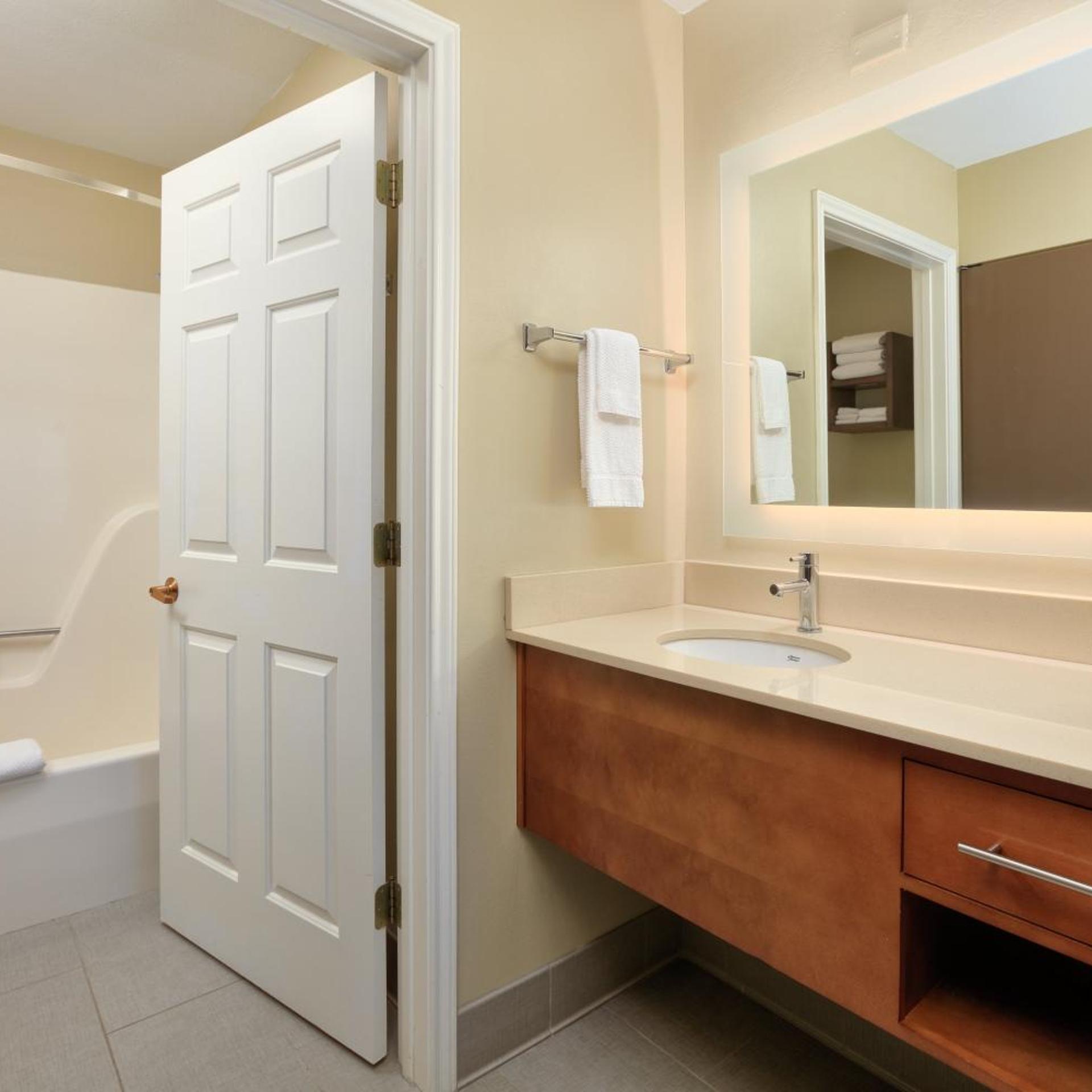 staybridge suites corning by ihg