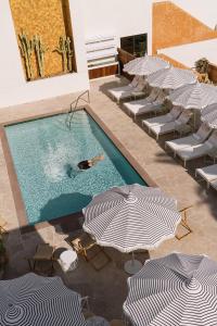 silver lake pool and inn