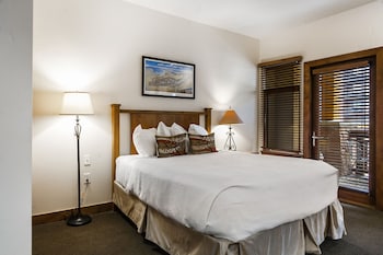 sundial lodge by all seasons resort lodging