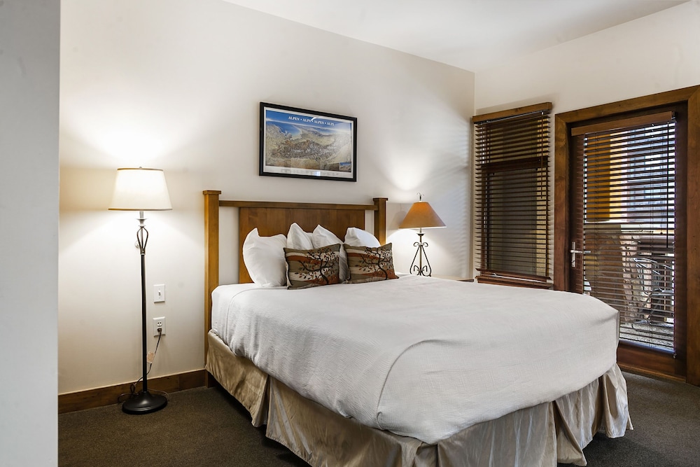 sundial lodge by all seasons resort lodging