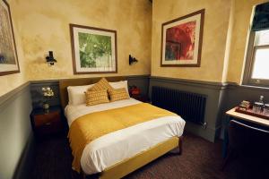 frederick street townhouse