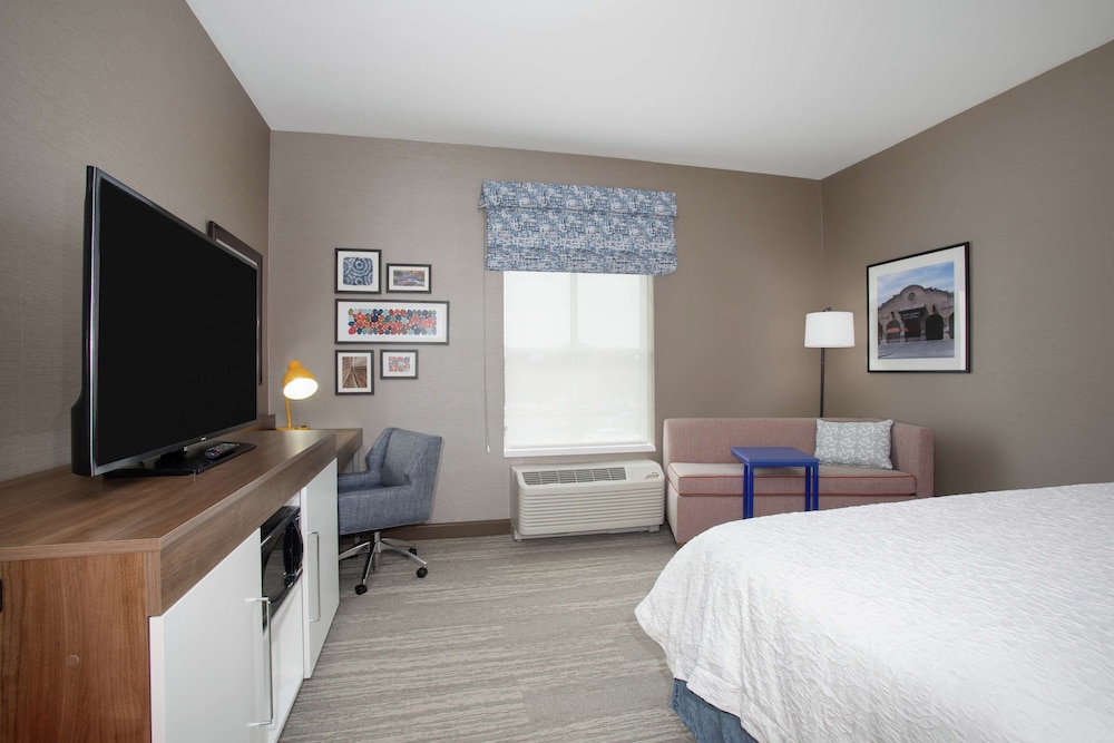 hampton inn and suites logan