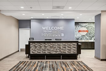 hampton inn and suites logan