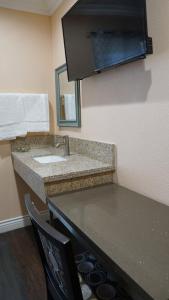 holly crest hotel los angeles lax airport