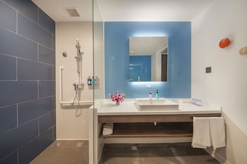 holiday inn express shanghai xuhui binjiang