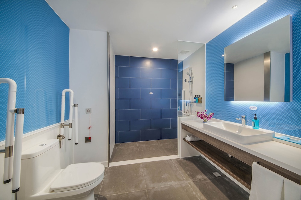 holiday inn express shanghai xuhui binjiang