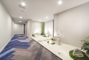 holiday inn express shanghai xuhui binjiang