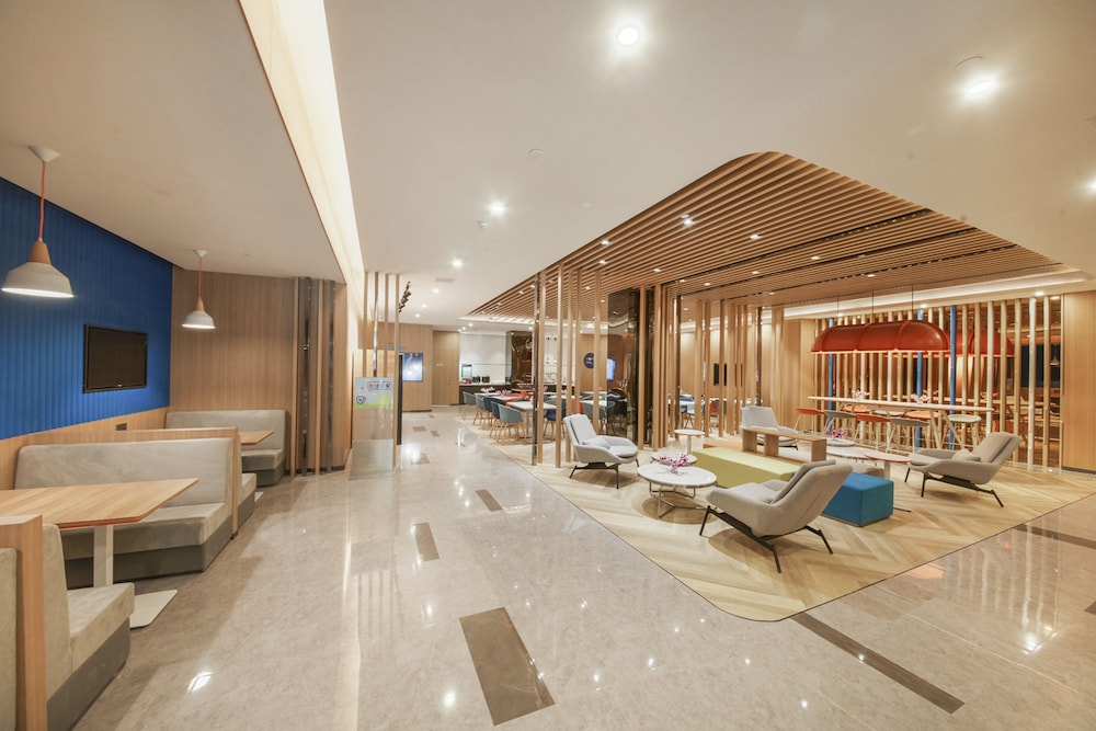 holiday inn express shanghai xuhui binjiang