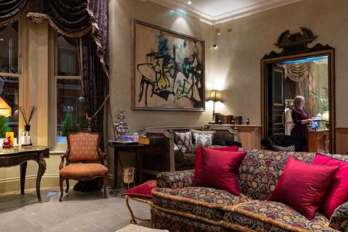 San Domenico House,29-31 Draycott Place,5 star