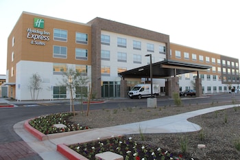 holiday inn express and suites phoenix airport no