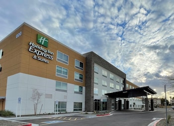 holiday inn express and suites phoenix airport no