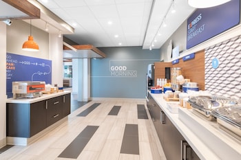 holiday inn express and suites phoenix airport no