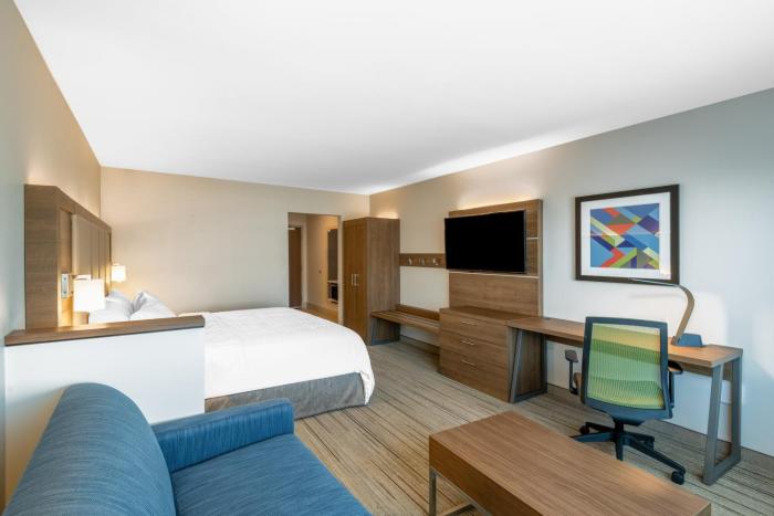 holiday inn express and suites phoenix airport no