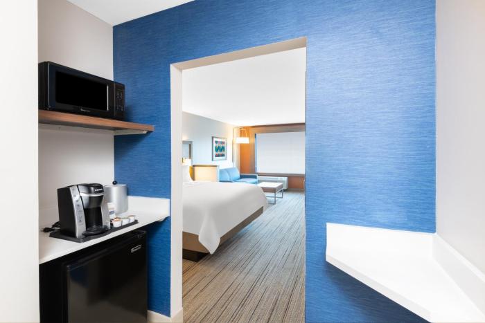 holiday inn express and suites phoenix airport no