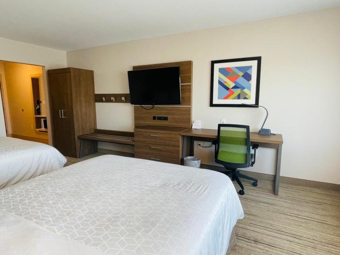 holiday inn express and suites phoenix airport no