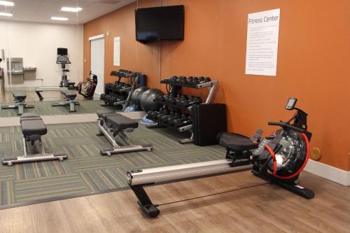holiday inn express and suites phoenix airport no