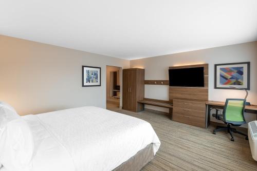 holiday inn express and suites phoenix airport no