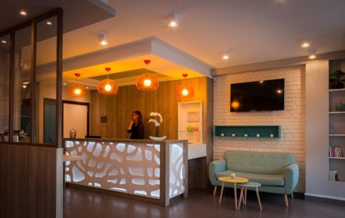 Reims Hotel,Paris>>Aulnay-Sous-Bois,2 star
